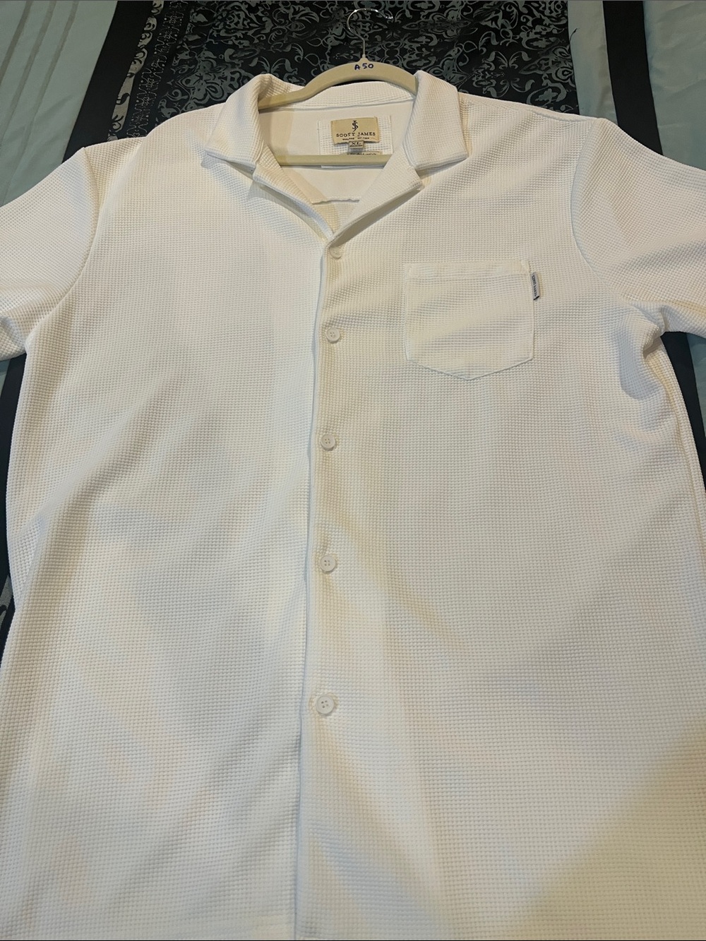 SCOTT JAMES White Short-Sleeve Casual Button-Down Shirt